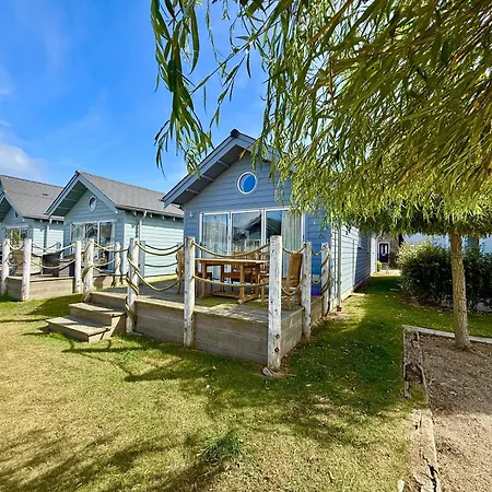 Sea Dog - Part Of The The Bay Village With Pool, Gym And Direct Access, Pub, Restaurant, Tennis And Meadows Walks Hébergement de vacances Filey