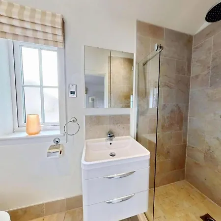 Hébergement de vacances Sea Dog - Part Of The The Bay Village With Pool, Gym And Direct Access, Pub, Restaurant, Tennis And Meadows Walks