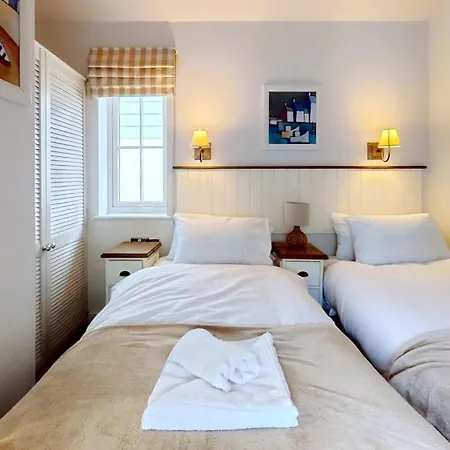 Hébergement de vacances Sea Dog - Part Of The The Bay Village With Pool, Gym And Direct Access, Pub, Restaurant, Tennis And Meadows Walks