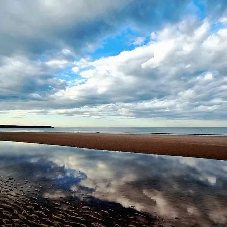 Sea Dog - Part Of The The Bay Village With Pool, Gym And Direct Access, Pub, Restaurant, Tennis And Meadows Walks Hébergement de vacances Filey