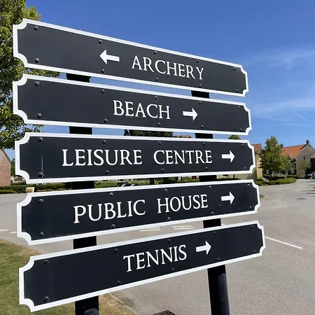 Hébergement de vacances Sea Dog - Part Of The The Bay Village With Pool, Gym And Direct Access, Pub, Restaurant, Tennis And Meadows Walks *