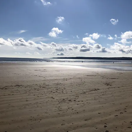 Sea Dog - Part Of The The Bay Village With Pool, Gym And Direct Access, Pub, Restaurant, Tennis And Meadows Walks * Filey
