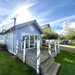 Sea Dog - Part Of The The Bay Village With Pool, Gym And Direct Access, Pub, Restaurant, Tennis And Meadows Walks Дом отдыха *